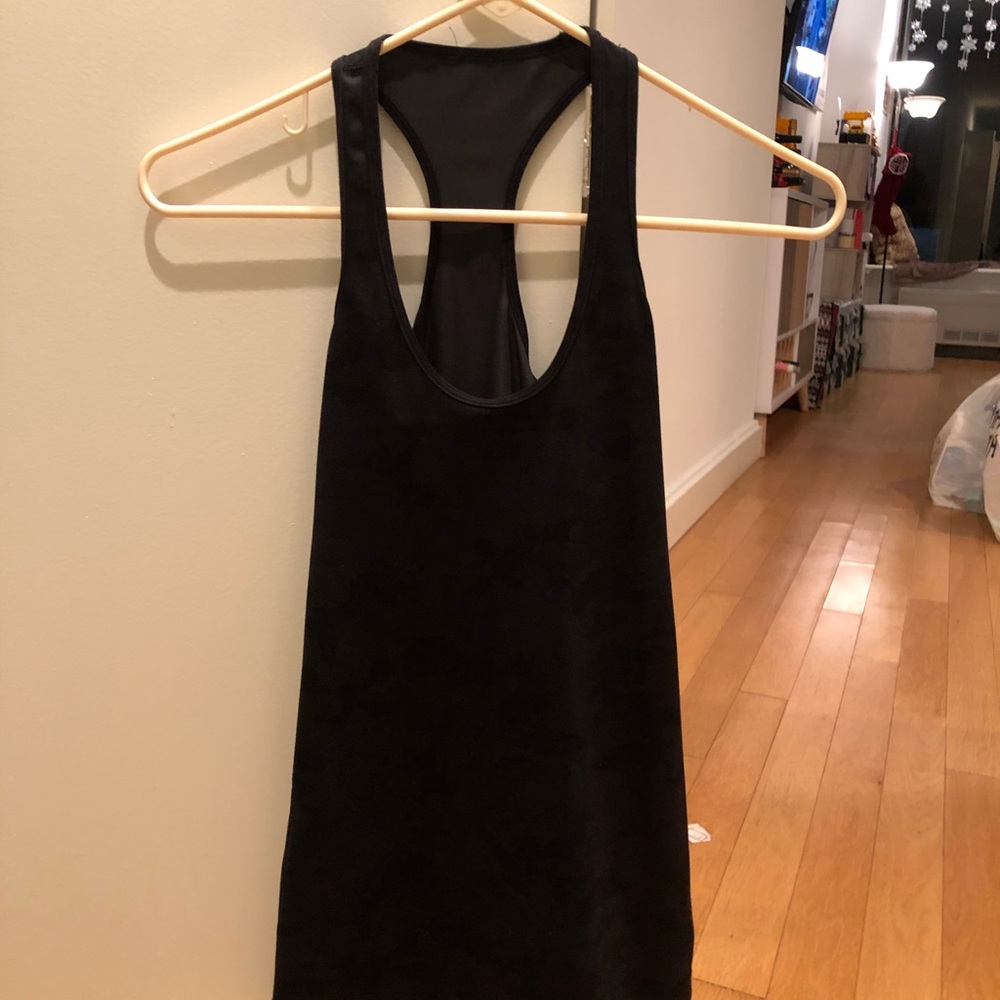 Black lululemon top